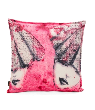 dekoratyvinė pagalvėlė rožinės spalvos